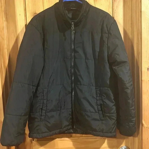 Swiss Tech 100% Polyester Size Medium (38-40) - Picture 6 of 7